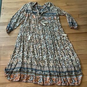 Amazing paisley print maxi dress NWOT